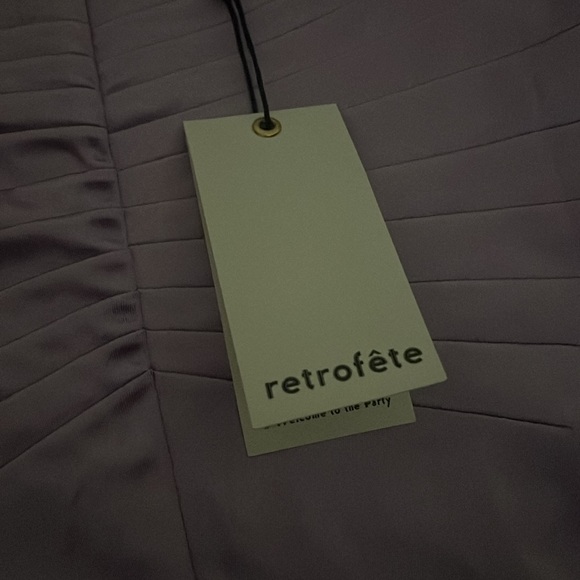 Dove Top in Lilac and Dehl Skirt in Lilac by Retrofete - Picture 7 of 11